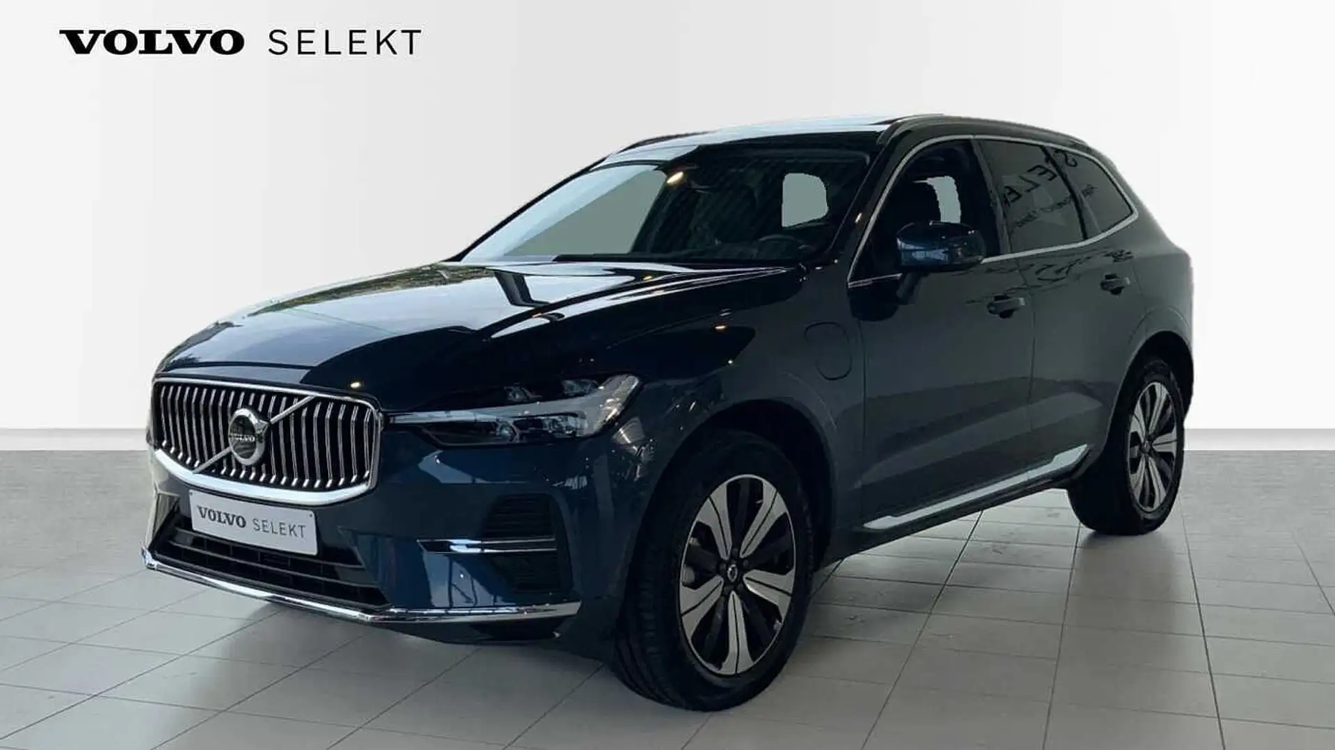 Volvo XC60 Plus, T6 AWD Plug-in hybrid, Elektrisch/benzine, B Blauw - 1