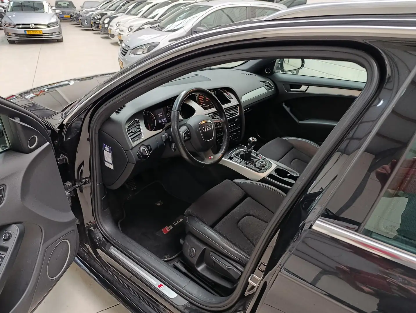 Audi A4 Avant 2.0 TFSI S edition B&O geluid |Panoramadak | Zwart - 2