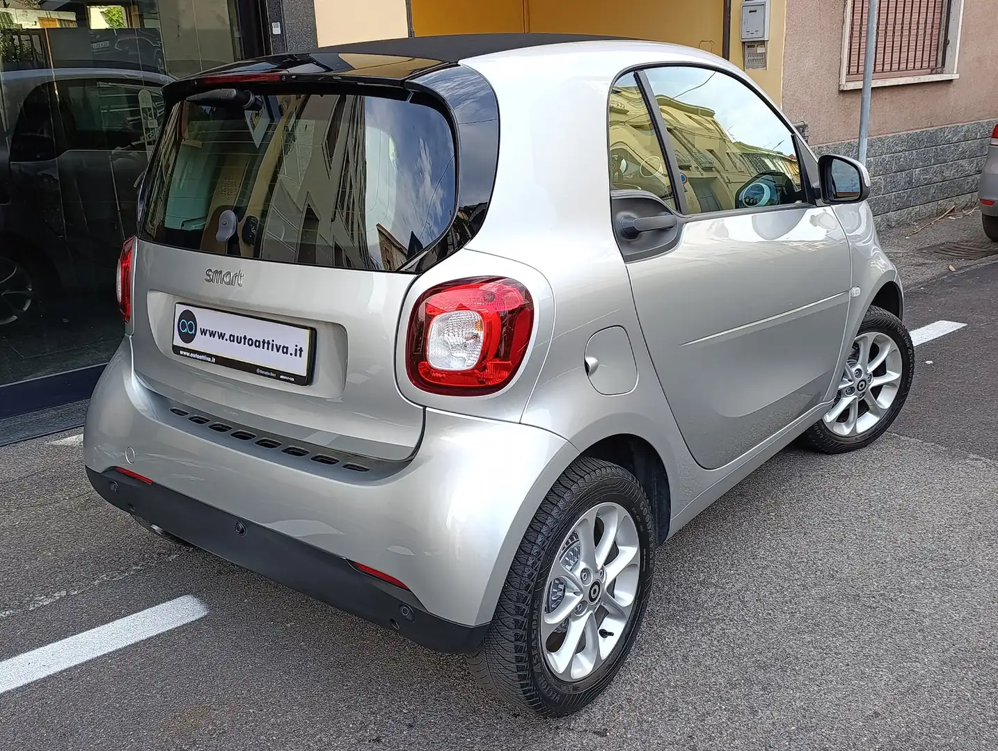smart forTwo 1.0 71cv twinamic my19 solo km 8.142 come nuova!! Argento - 2