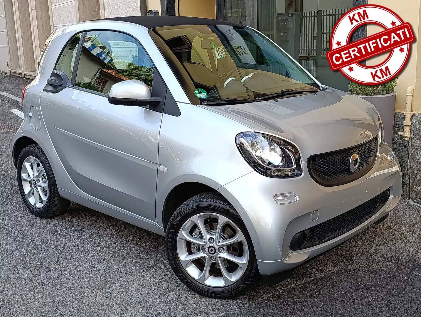 smart forTwo 1.0 71cv twinamic my19 solo km 8.142 come nuova!! Argento - 1