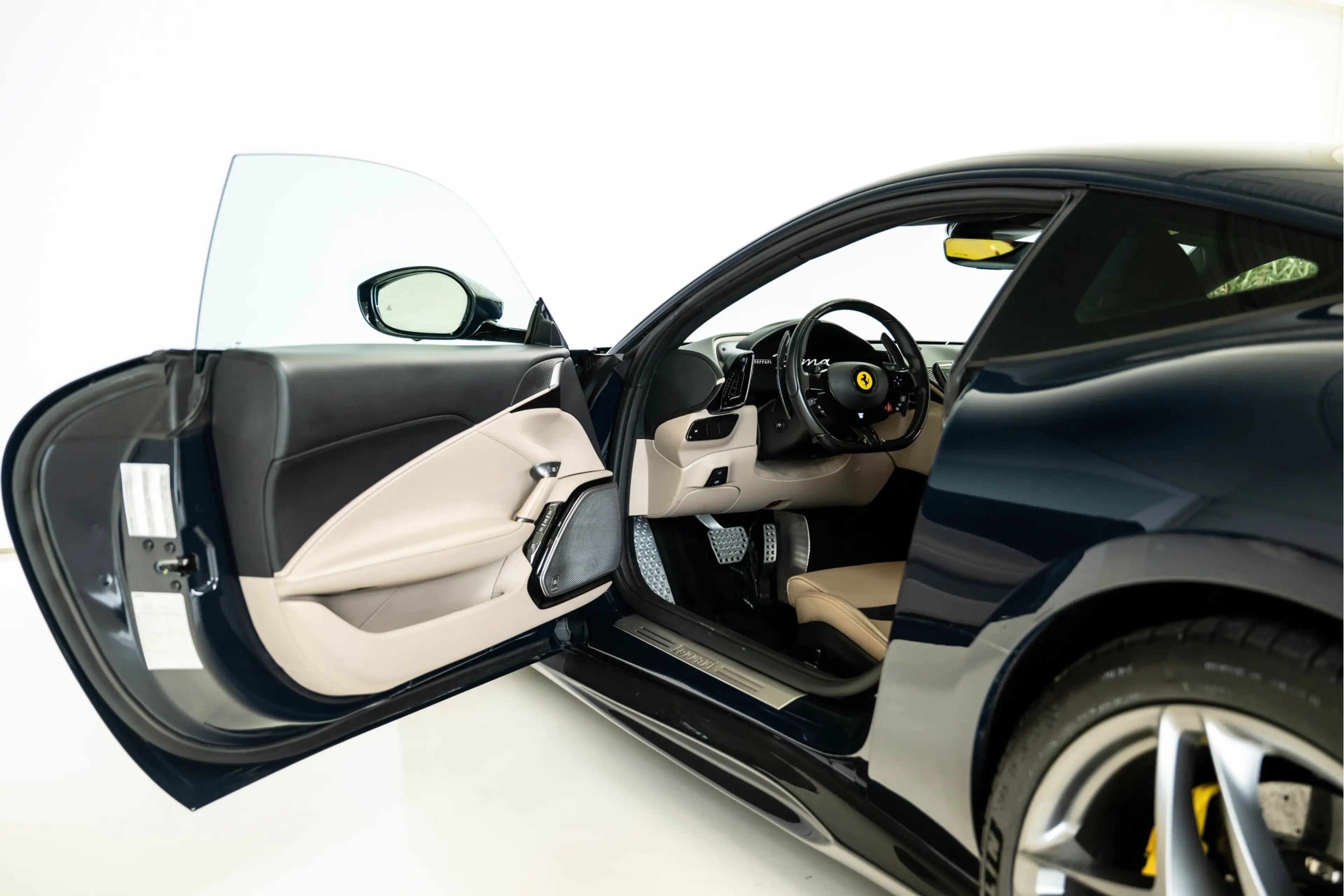Ferrari Roma 3.9 V8 Blue Pozzi, Side display, Carbon, Adas, JBL — photo 15