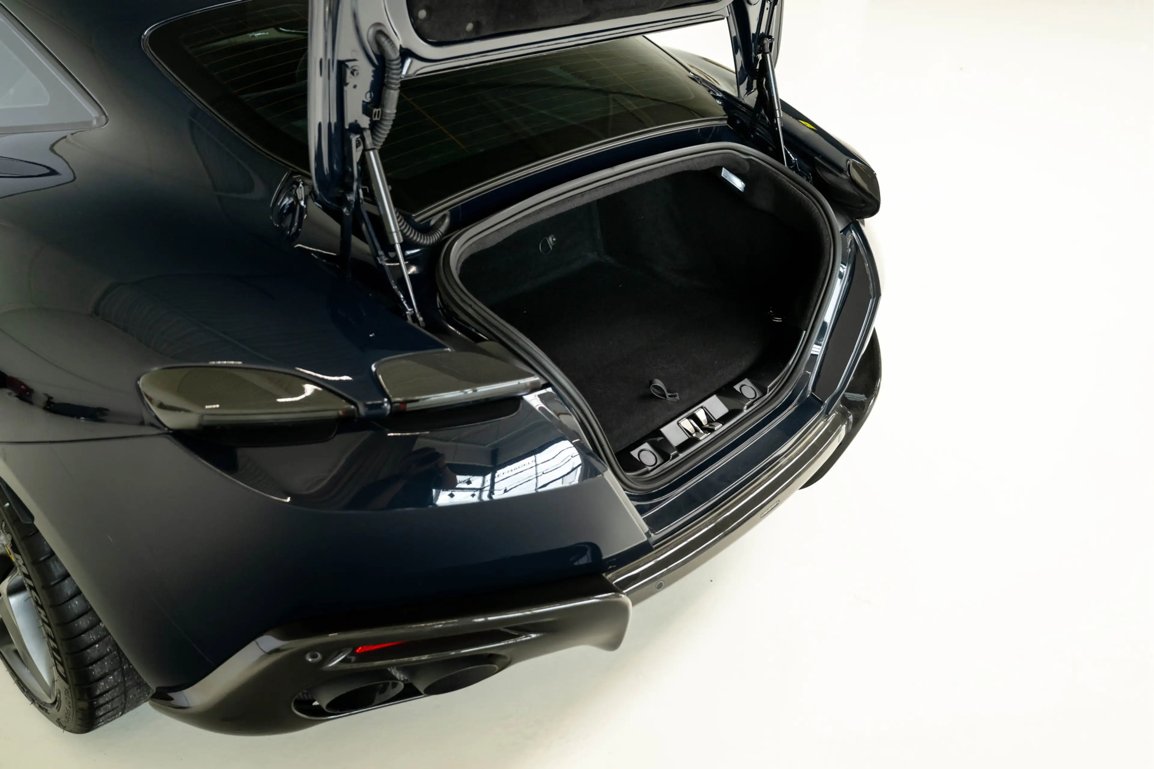 Ferrari Roma 3.9 V8 Blue Pozzi, Side display, Carbon, Adas, JBL — photo 9