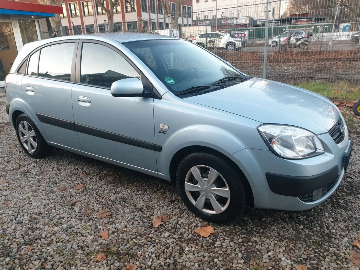 Kia Rio 1.4 *LPG-Gasanlage*2-Hand*TÜV-11-2026* Silber - 2
