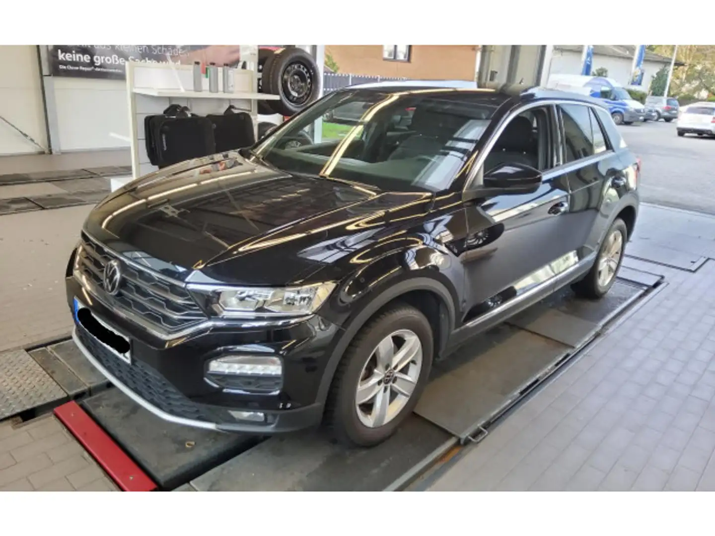 Volkswagen T-Roc 1.5 TSI Sport Navi Sprachbedienung Spurhal Schwarz - 2
