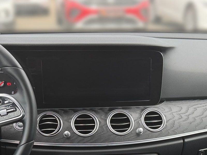 Mercedes-Benz E 200 Navi 360° Kamera Park-Assistent Keyless GO — photo 11