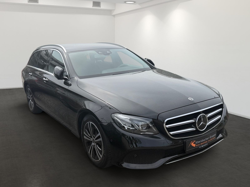 Mercedes-Benz E 200 Navi 360° Kamera Park-Assistent Keyless GO — photo 3