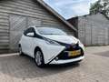 Toyota Aygo 1.0 VVT-i x-sport | Airco | Camera | Multimedia | Wit - thumbnail 8