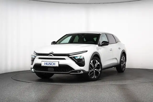 Citroen C5 X view 2