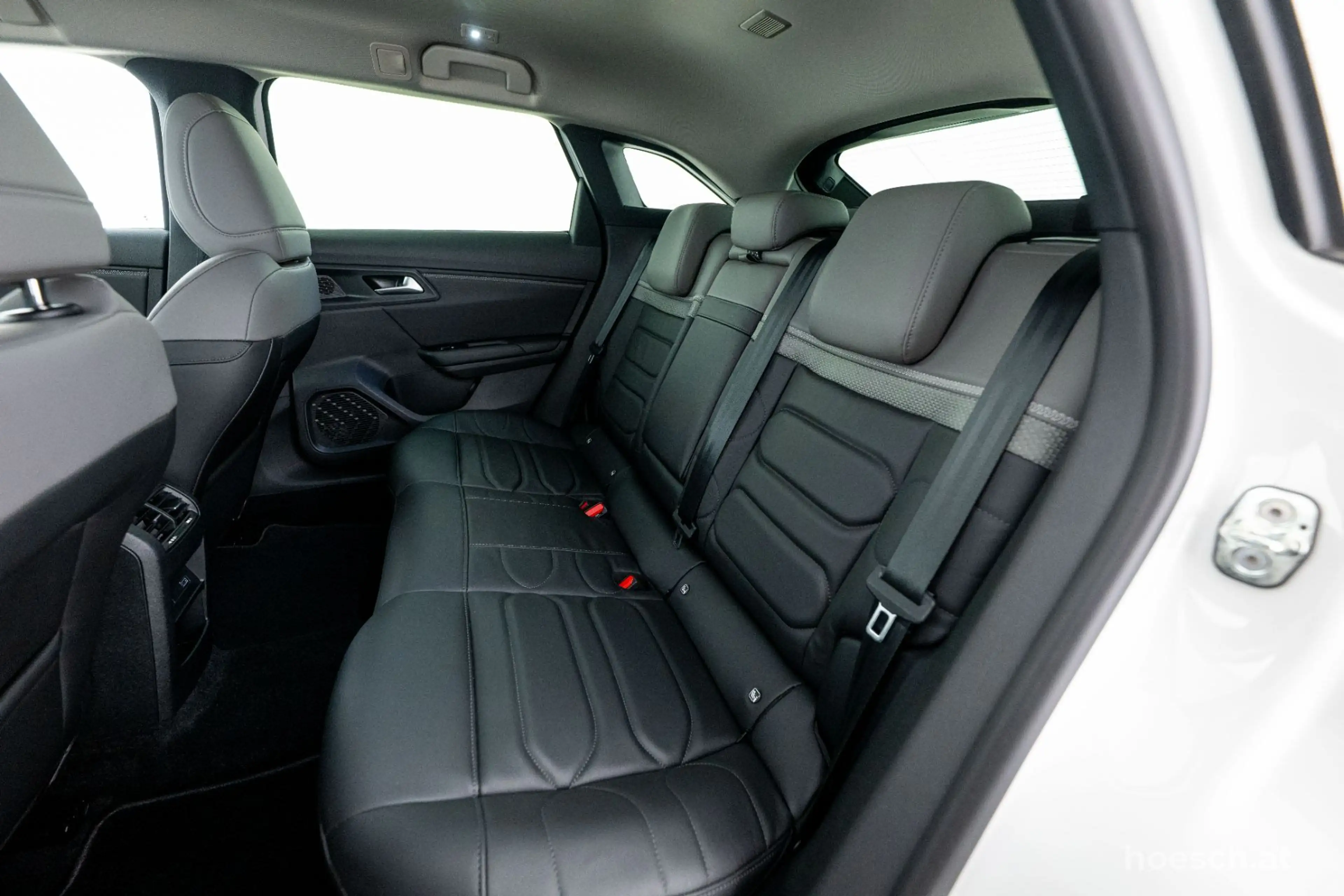Citroen C5 X PureTech 130 PLUS 19" HEAD-UP LEDER ERSTBESITZ -5 — photo 8