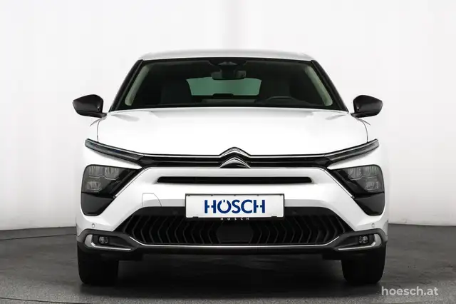 Citroen C5 X view 3
