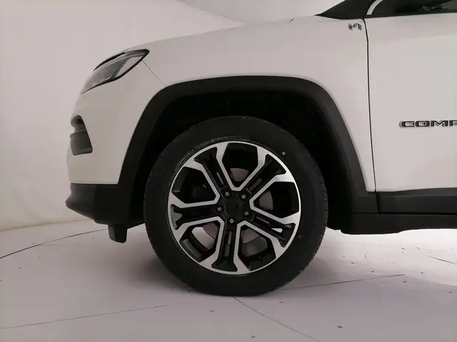 Jeep Compass view 28