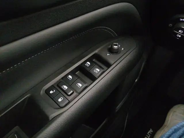 Jeep Compass view 26