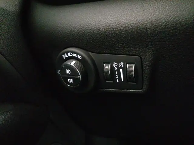 Jeep Compass view 27