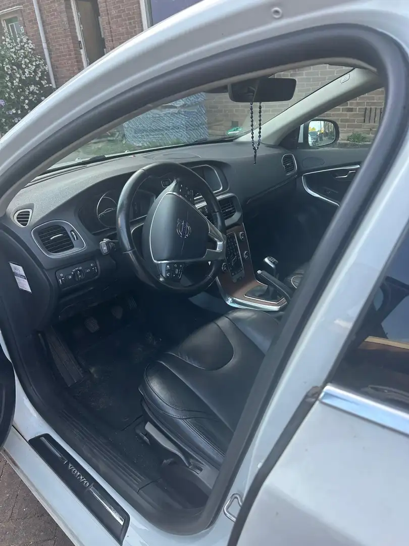 Volvo V40 2.0 D2 Summum Bns Alb - 2