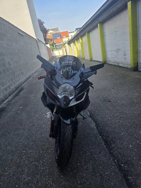 Suzuki GSX-R 600 - foto 2