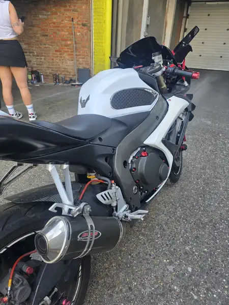 Suzuki GSX-R 600 - foto 6