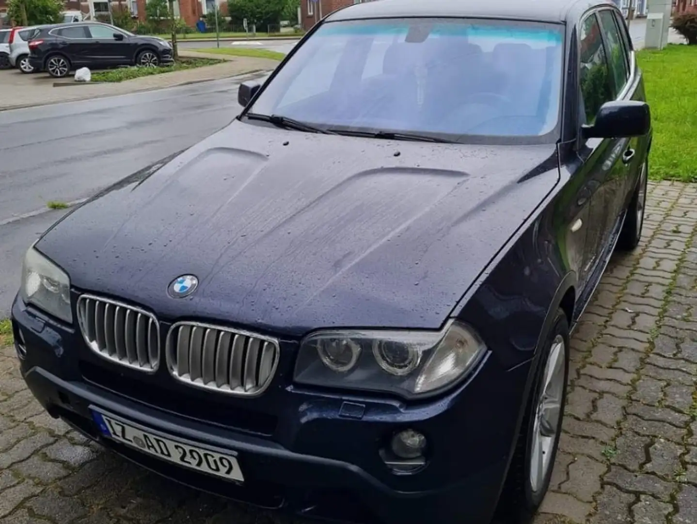 BMW X3 3.0sd Blau - 1