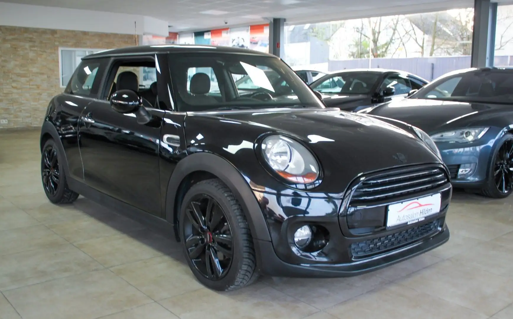 MINI One Klima SHZ 2.Hand LM17" TÜV NEU Schwarz - 1