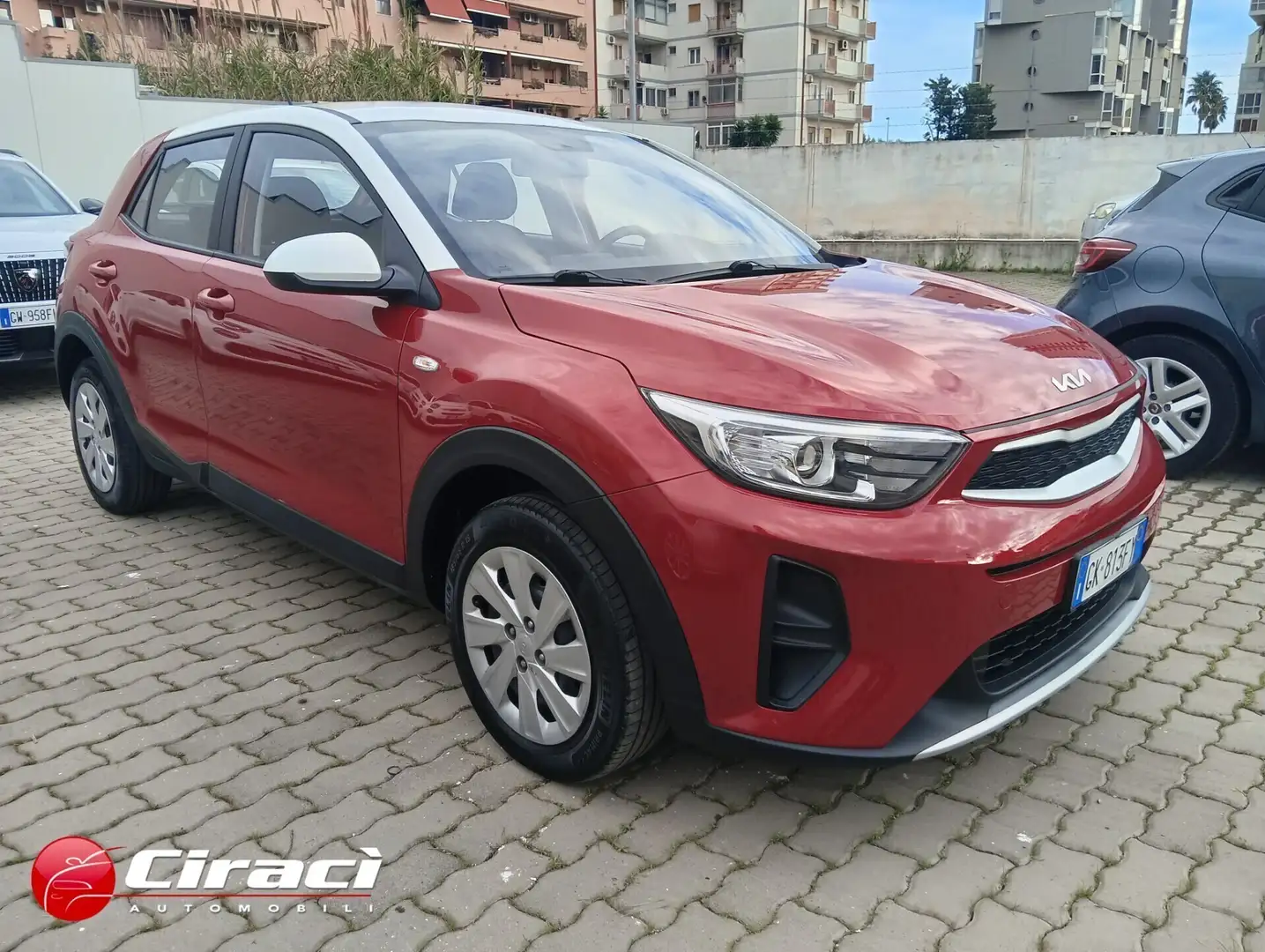 Kia Stonic 1.2 ECO GPL Urban Rosso - 1