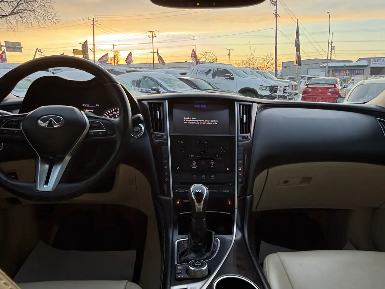 Infiniti Q50 снимка Infiniti Q50