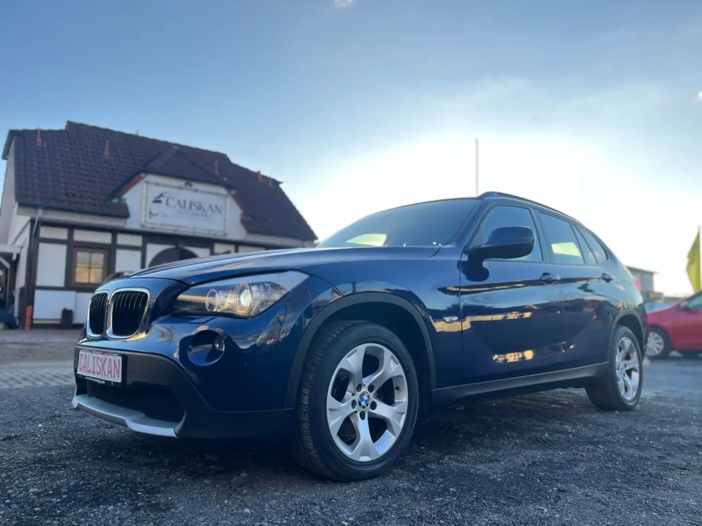 BMW X1 sDrive18i *Navi*Panorama*2.Hand*Navi Bleu - 2
