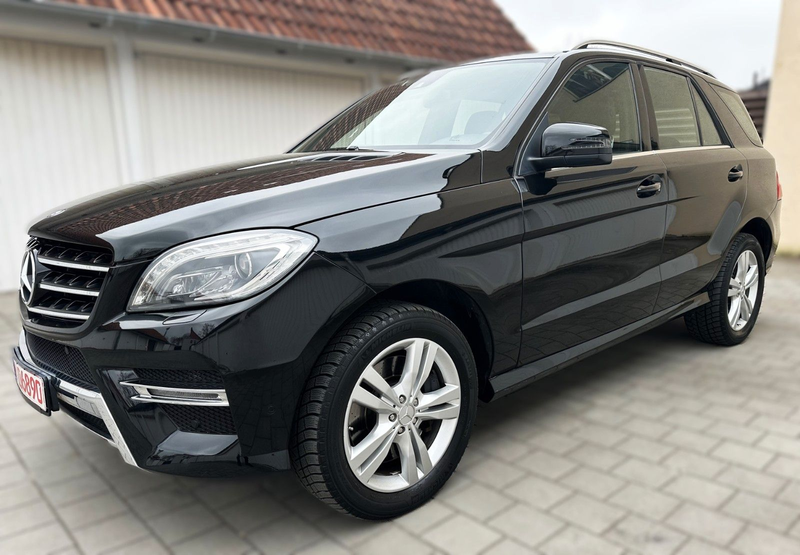 Mercedes-Benz ML 350 *AMG*AHK*XENON*SSD*1 HAND* — photo 4
