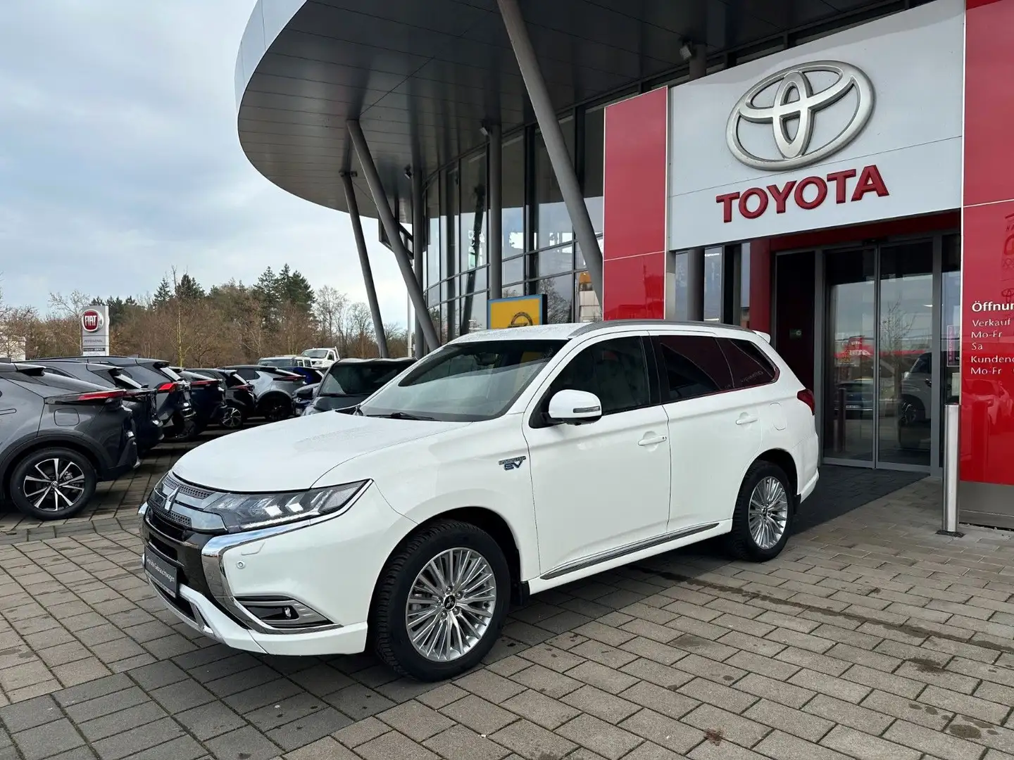 Mitsubishi Outlander Outlander PHEV Plus Spirit 4WD, NAVI, LED,KAMERA Weiß - 2