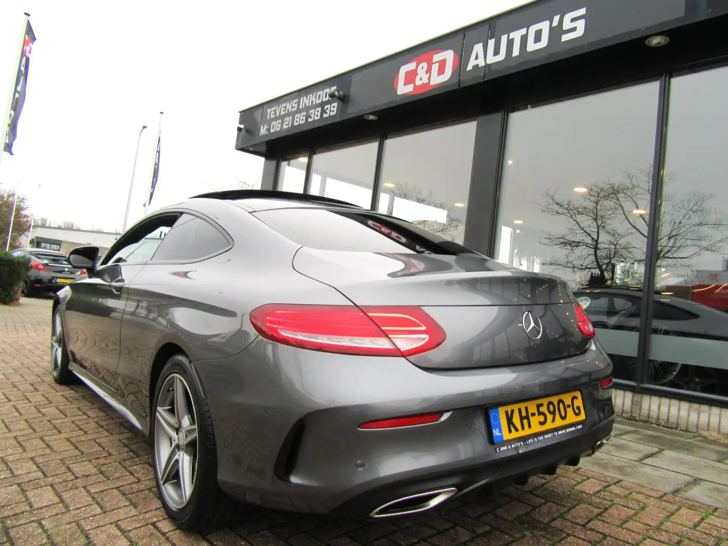 Mercedes-Benz C 200 Coupé AUT AMG 2016 NAV PANO LEER Grau - 2