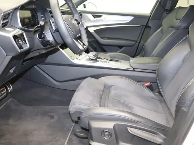 Audi A6 view 9