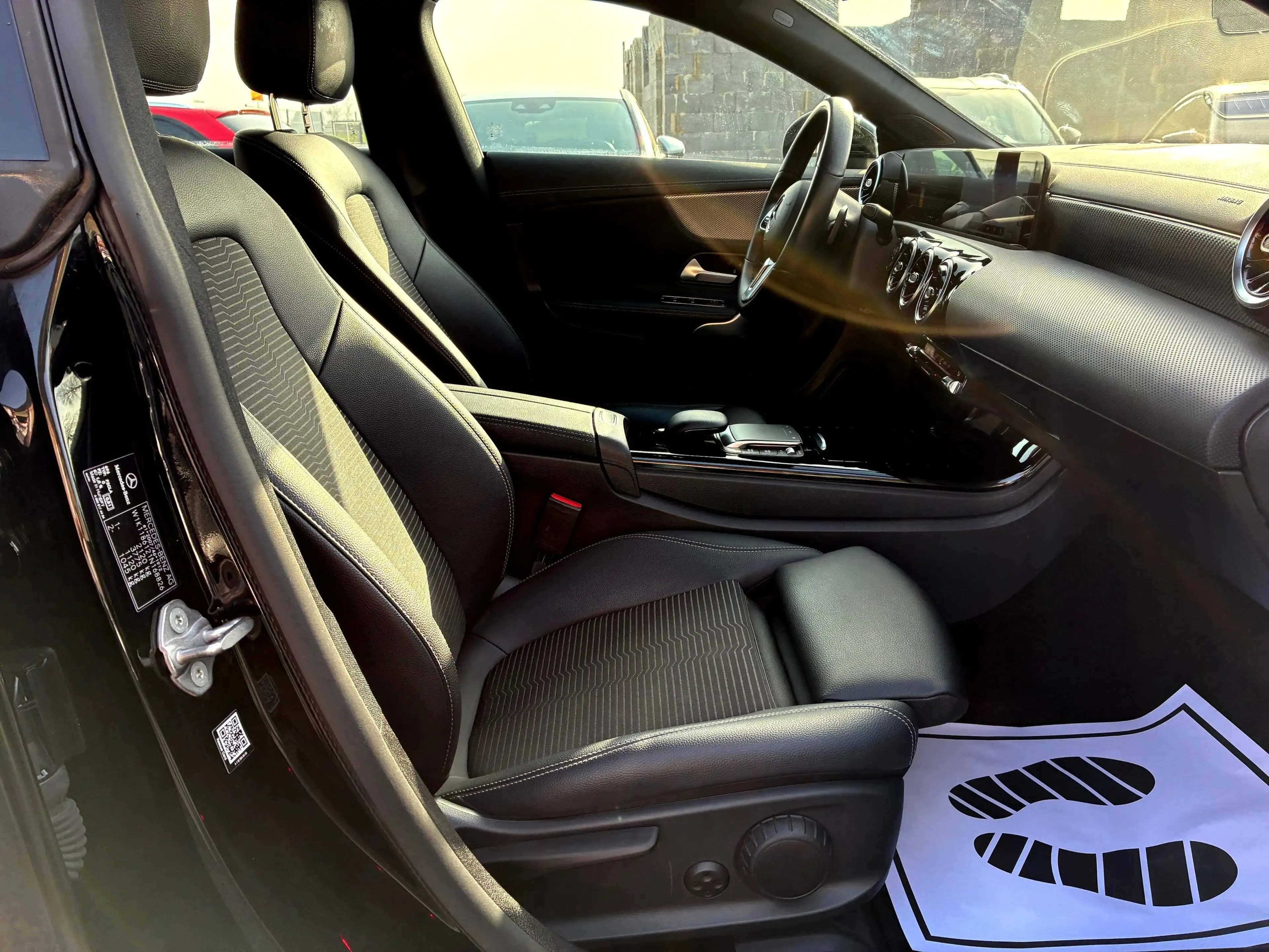 Mercedes-Benz CLA 200 Progressive// Kamera// Sitzheizung// LED — photo 11