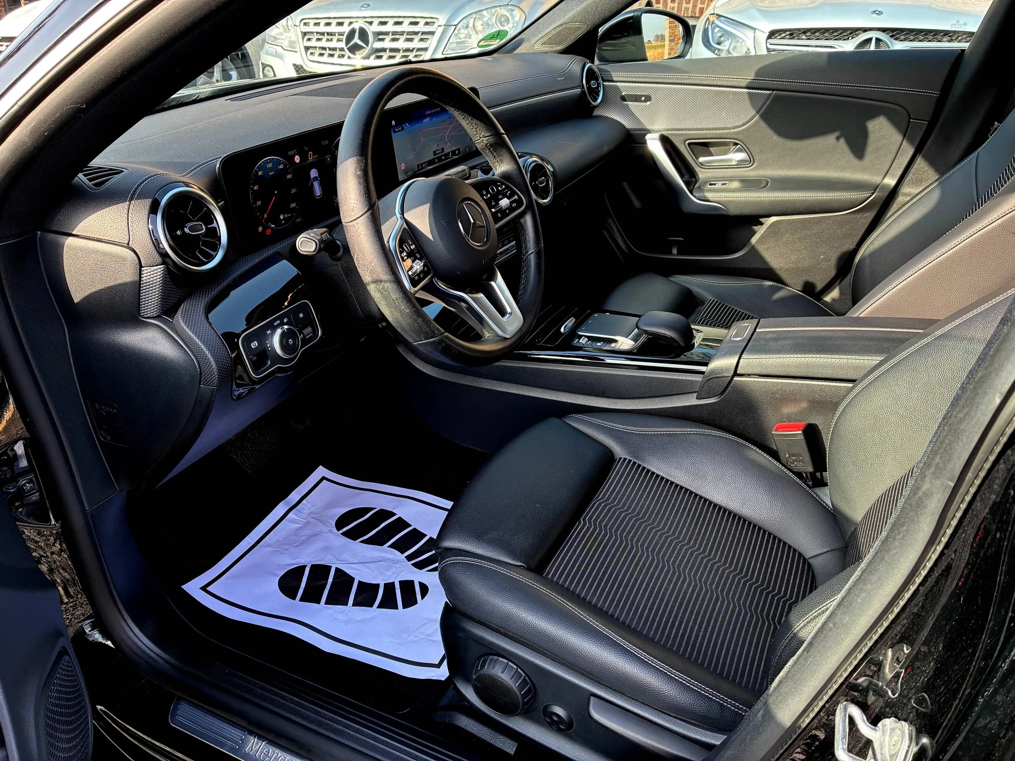 Mercedes-Benz CLA 200 Progressive// Kamera// Sitzheizung// LED — photo 9