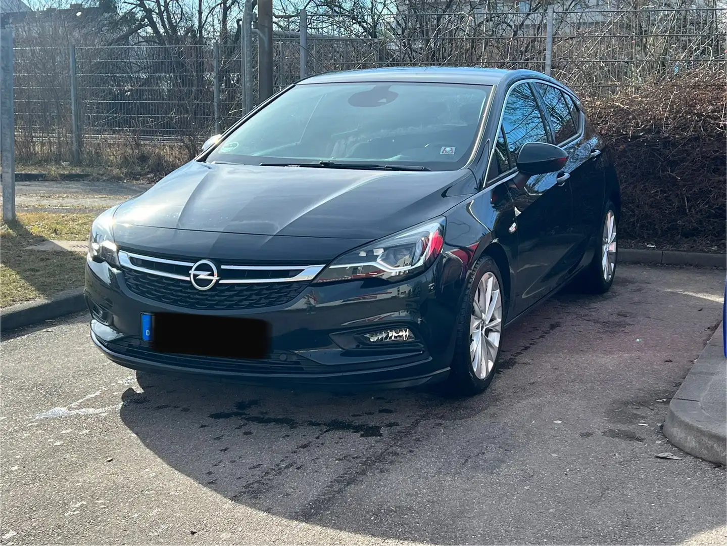 Opel Astra Astra 1.6 D (CDTI) Start/Stop Dynamic Schwarz - 2