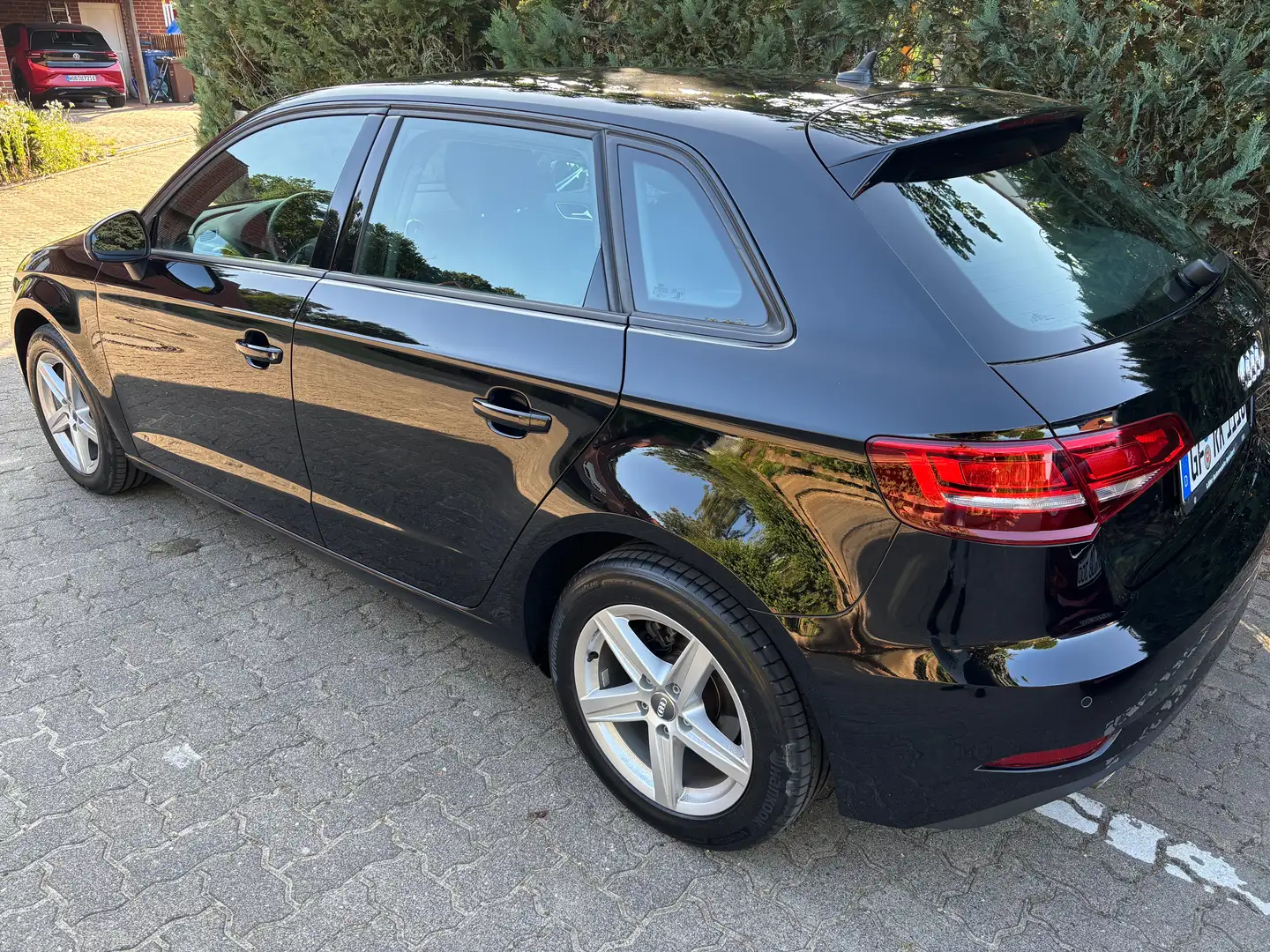 Audi A3 A3 30 TDI Limousinesport Schwarz - 2
