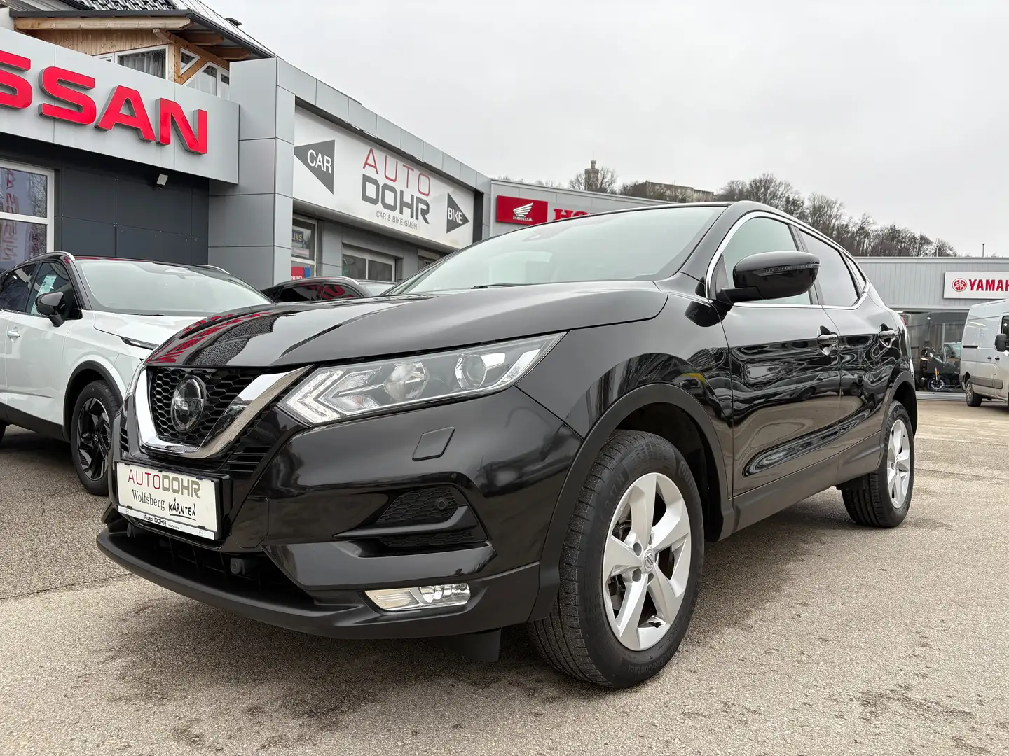 Nissan Qashqai Qashqai 1,2 DIG-T Acenta Schwarz - 2