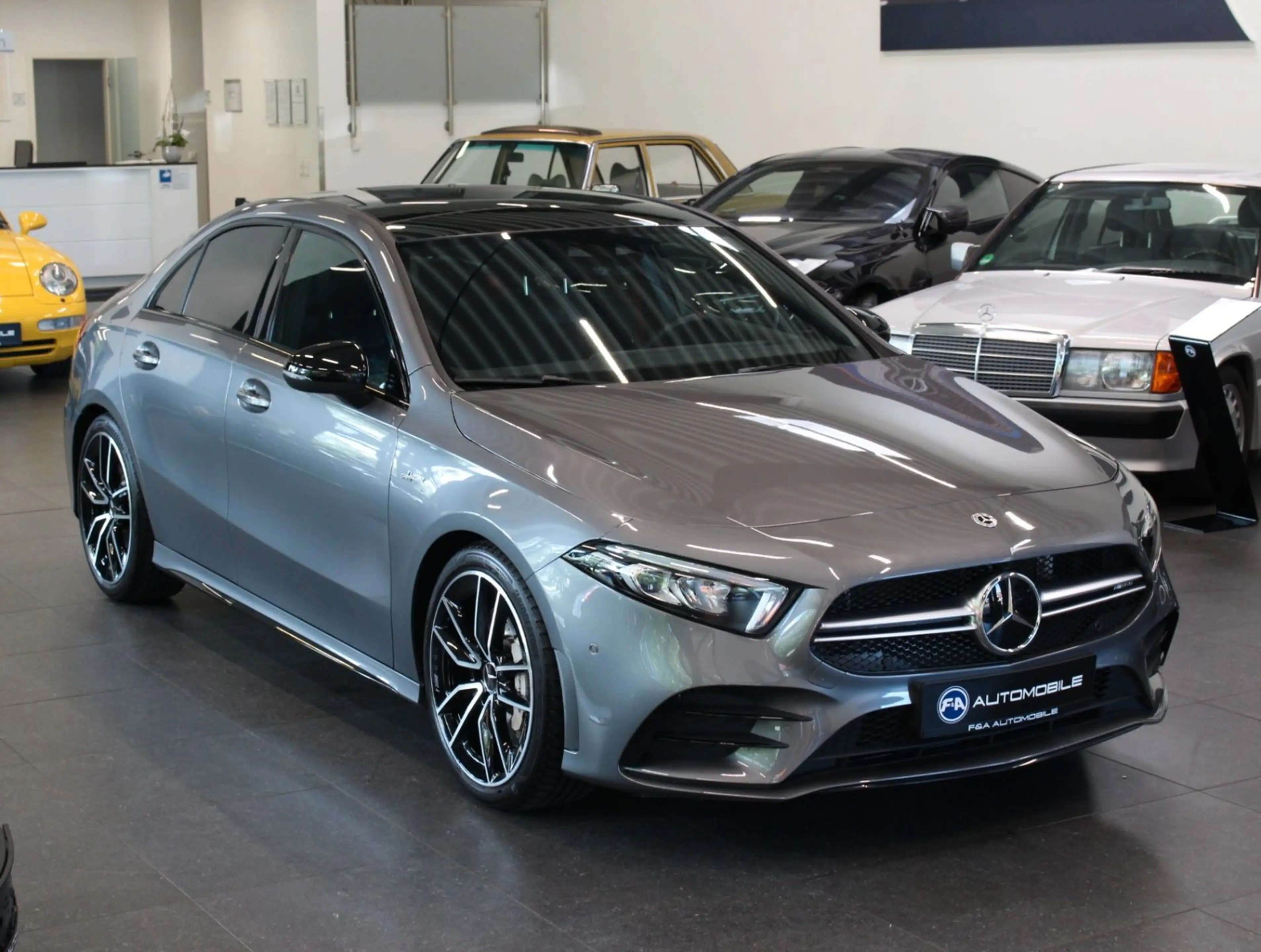 Mercedes-Benz A 35 AMG Limo*Pano*Kamera*2.Hand — photo 2