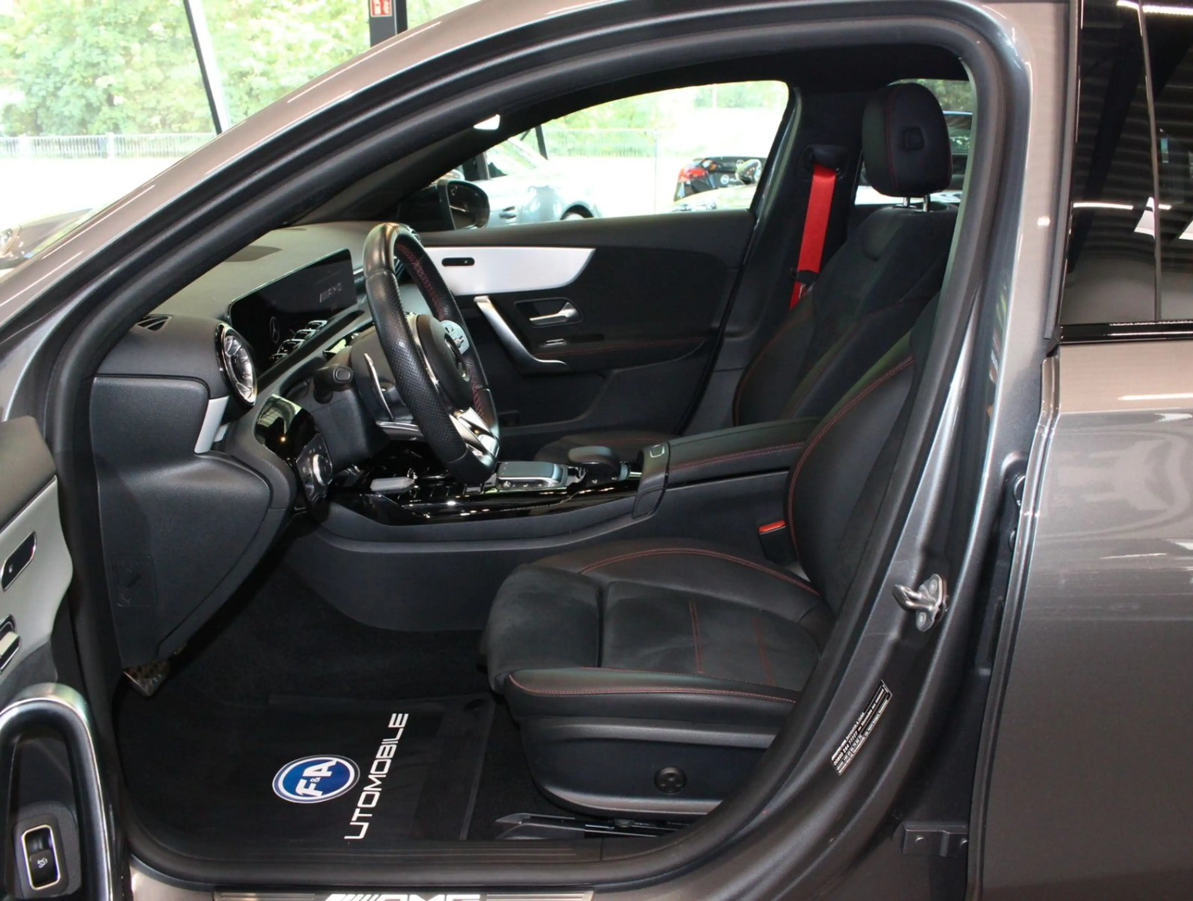 Mercedes-Benz A 35 AMG Limo*Pano*Kamera*2.Hand — photo 11
