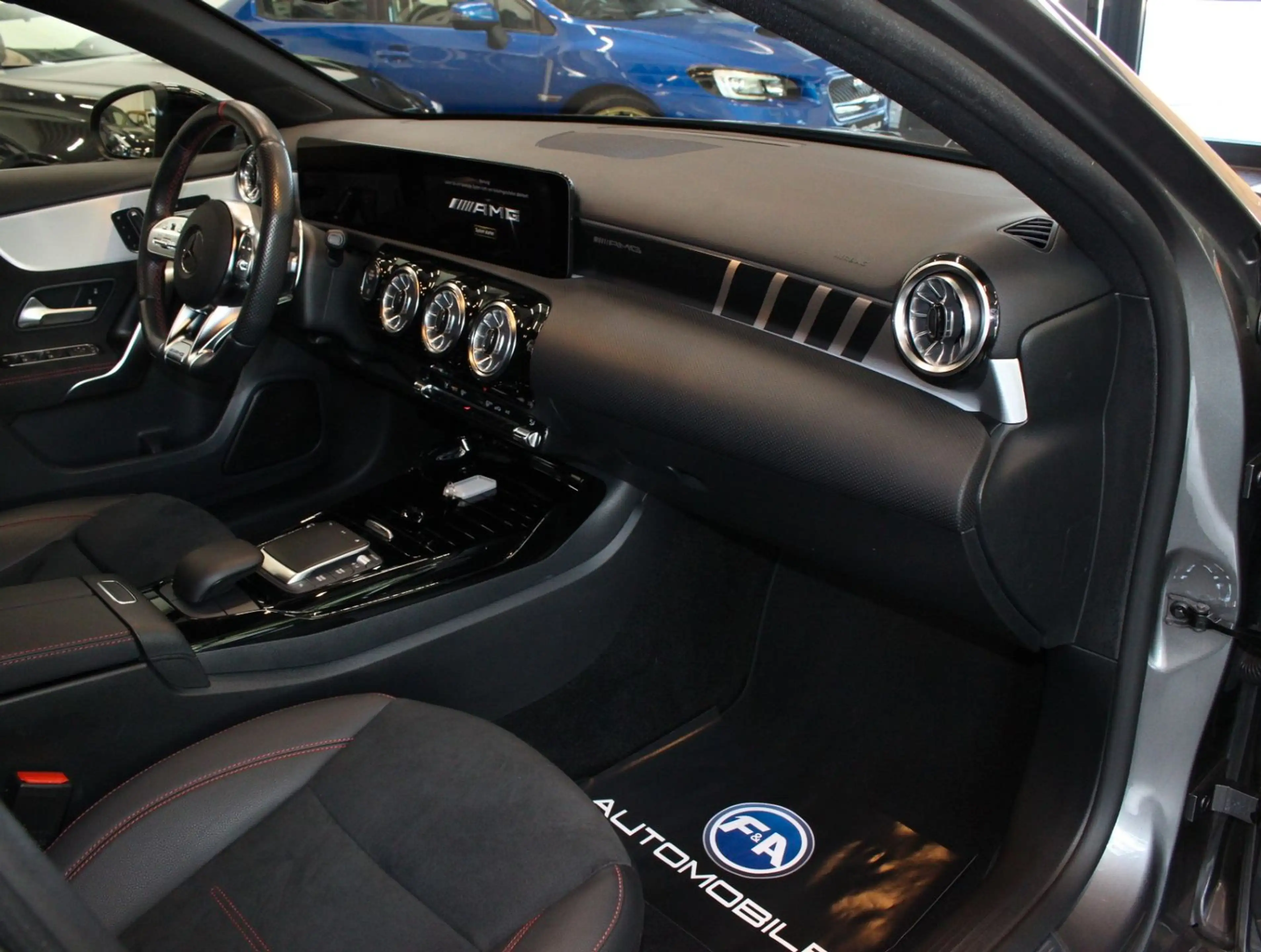 Mercedes-Benz A 35 AMG Limo*Pano*Kamera*2.Hand — photo 9