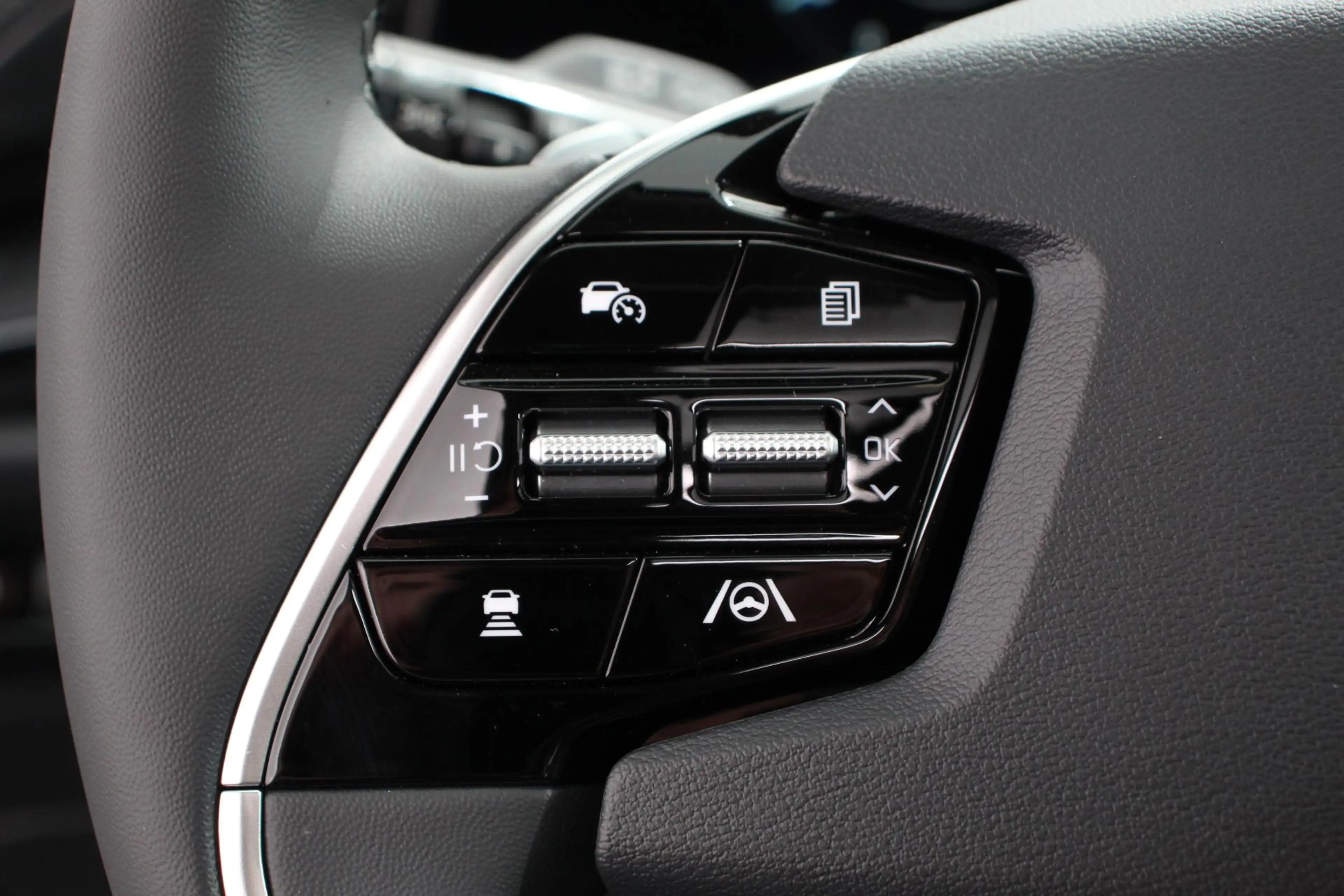 Kia e-Niro EV DynamicPlusLine 64.8 kWh Navigatie Half Leder S — photo 13