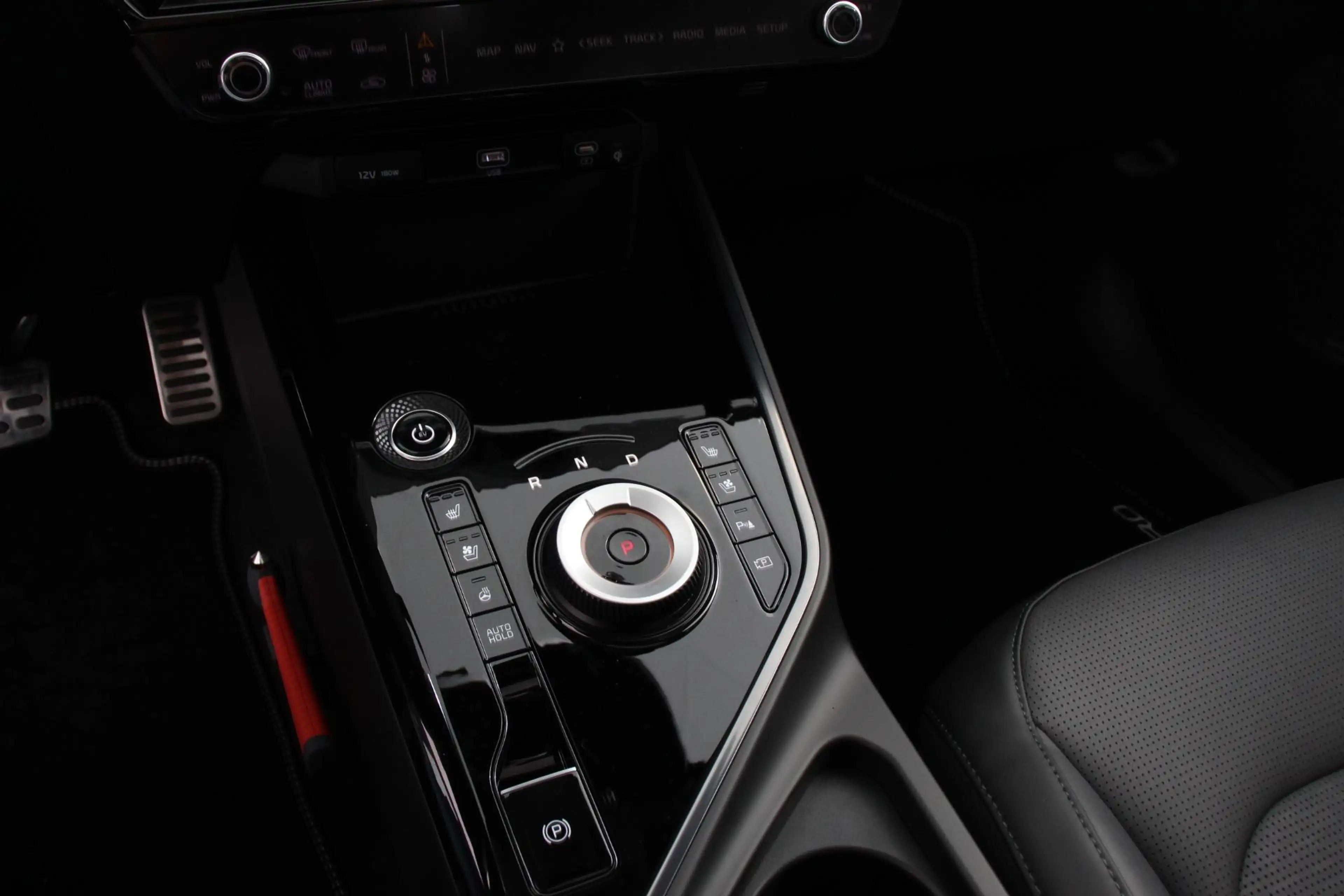 Kia e-Niro EV DynamicPlusLine 64.8 kWh Navigatie Half Leder S — photo 20