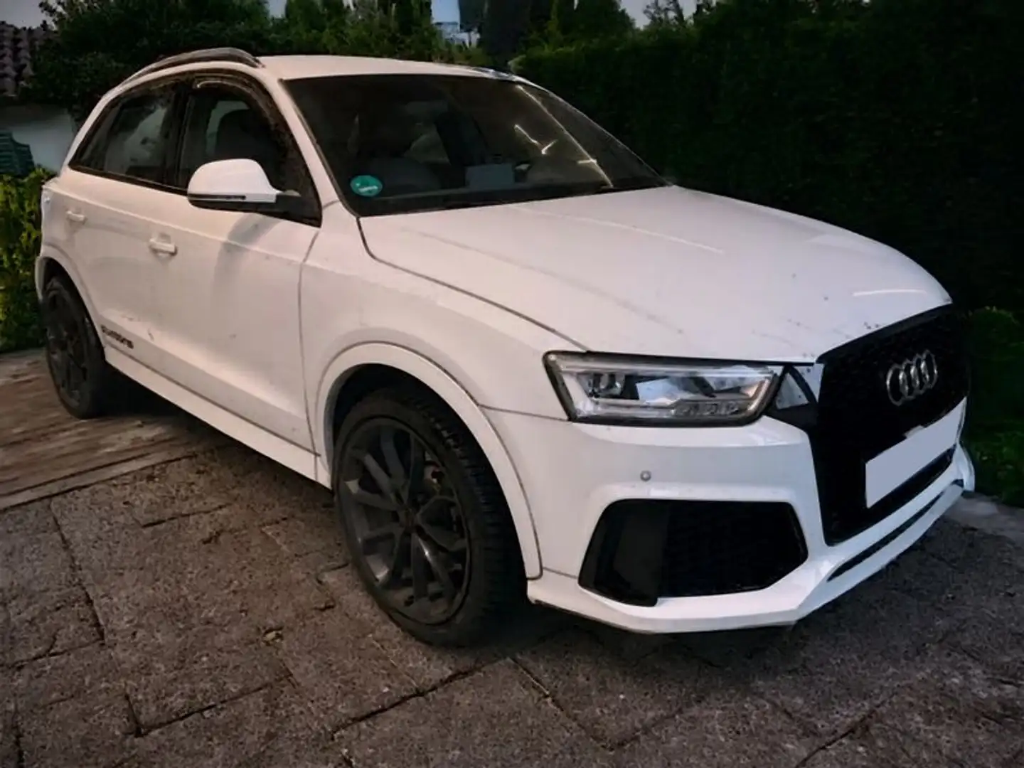 Audi RS Q3 2.5 TFSI quattro Weiß - 1
