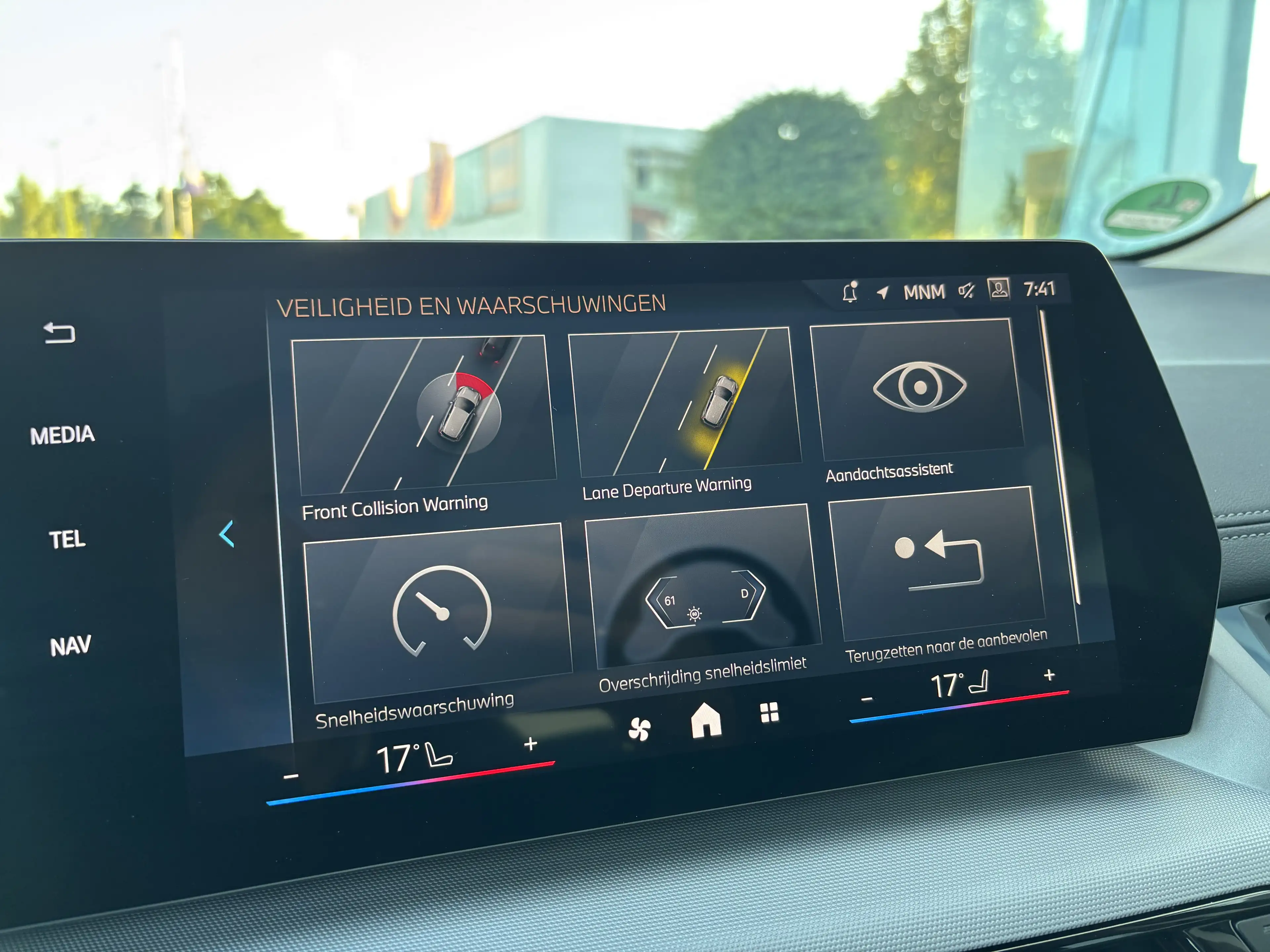 BMW 216 Panodak El.Zetel+memory Harman/Kardon Camera — photo 14