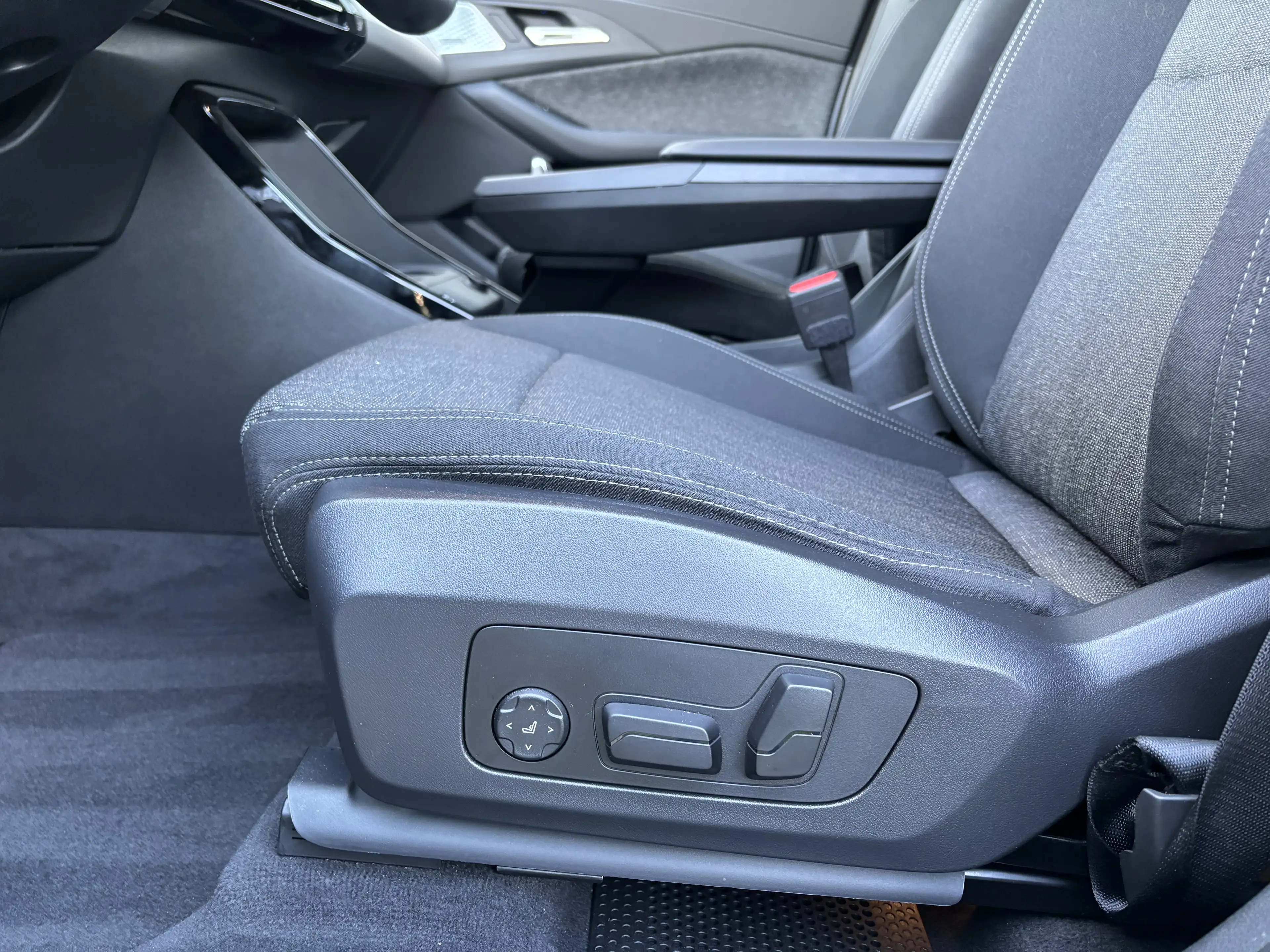 BMW 216 Panodak El.Zetel+memory Harman/Kardon Camera — photo 11