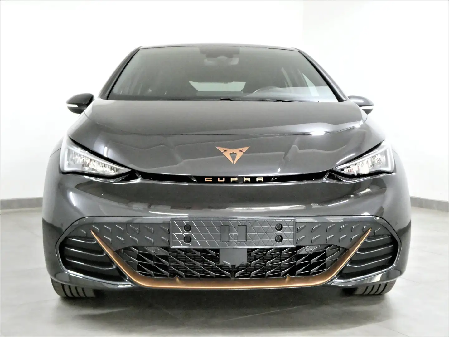 CUPRA Born e-Boost LED Navi ACC App 19" R-Kamera DAB Keyless Grau - 2