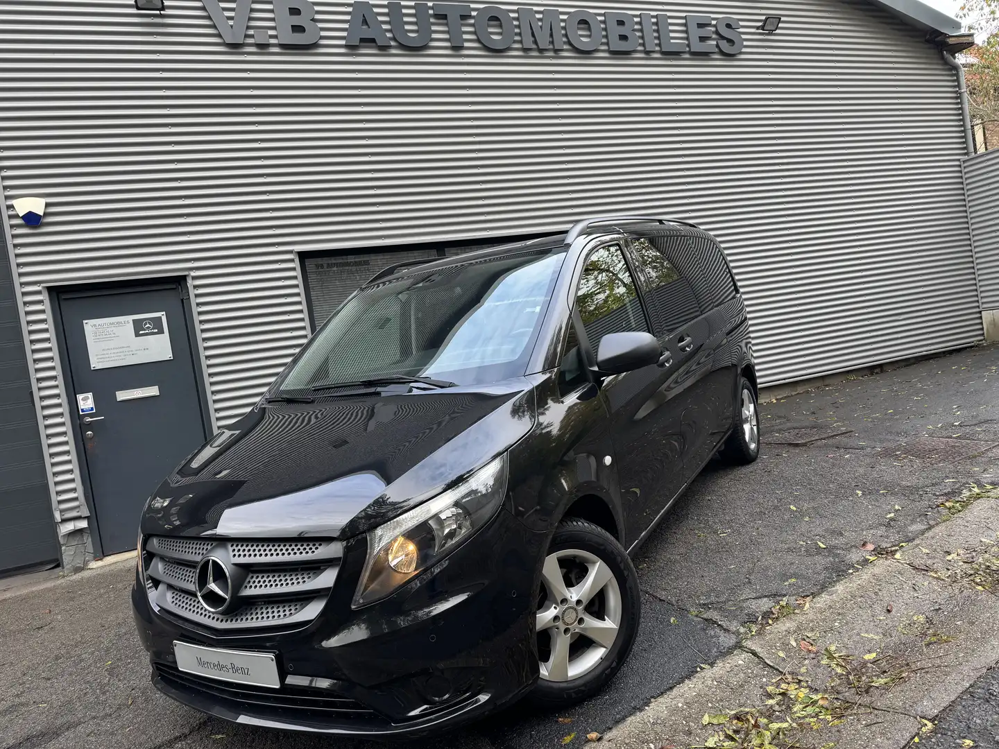 Mercedes-Benz Vito Tourer 8 places chassis court Année 04/12/2018 Zwart - 2