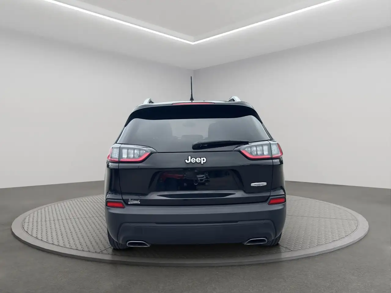 Jeep Cherokee снимка Jeep Cherokee