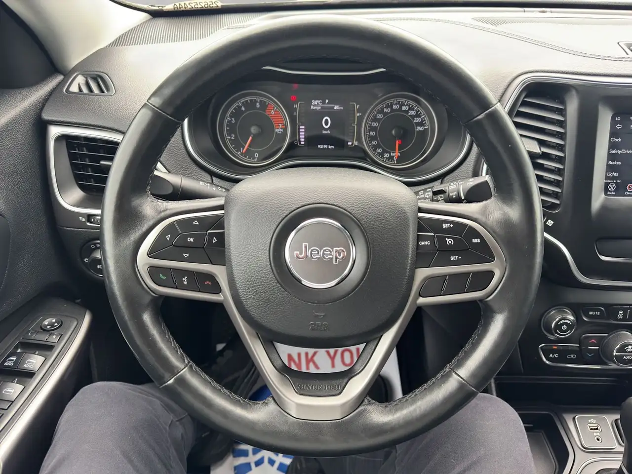 Jeep Cherokee снимка Jeep Cherokee