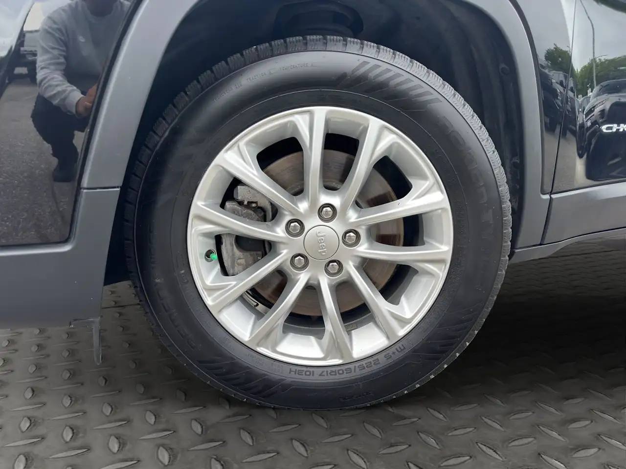 Jeep Cherokee снимка Jeep Cherokee