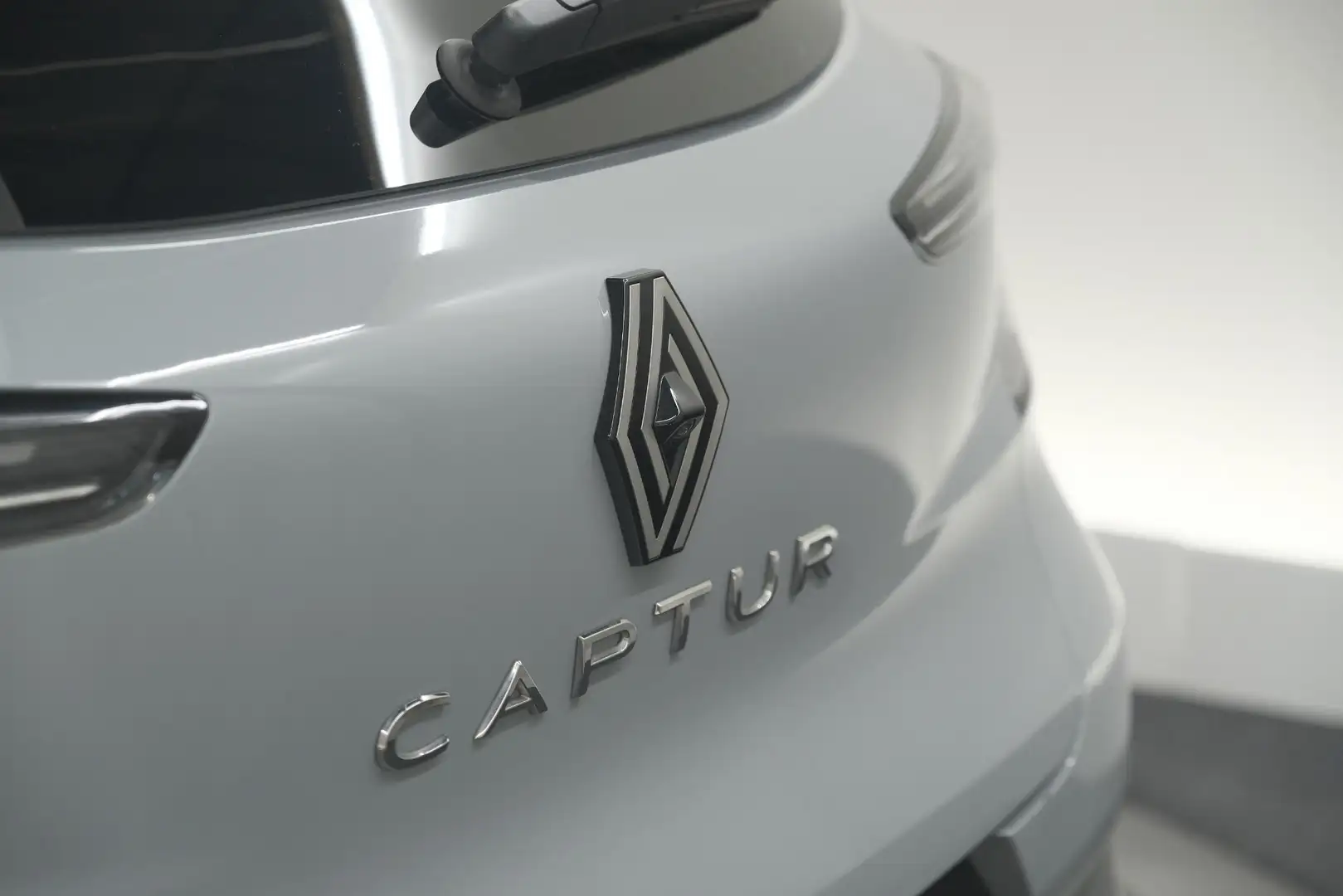 Renault Captur Mild Hybrid 160 EDC Techno | Camera | Navigatie | Gris - 2
