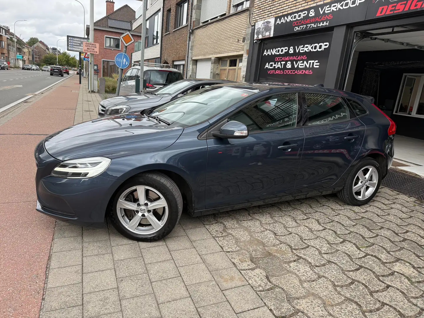 Volvo V40 V40 1.6 T3 152pk 1er Proprietaire*Tres propre*Gara Bleu - 1