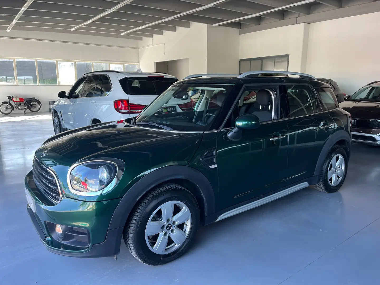 MINI One D Countryman 1.5 Business auto 7m Verde - 1